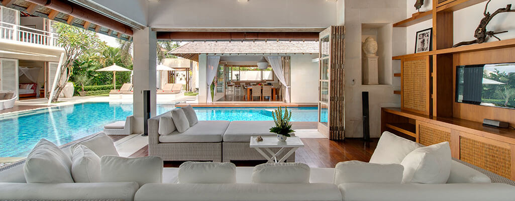 Villa Jajaliluna - media room and pool